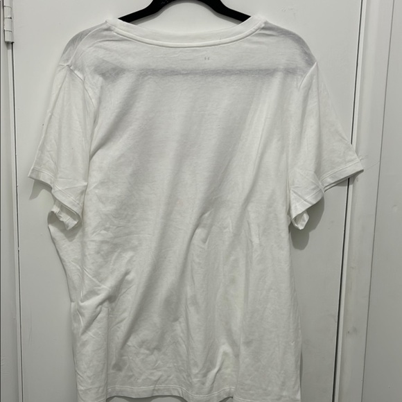 Under Armour White T-Shirt with Red Logo - Picture 3 of 3